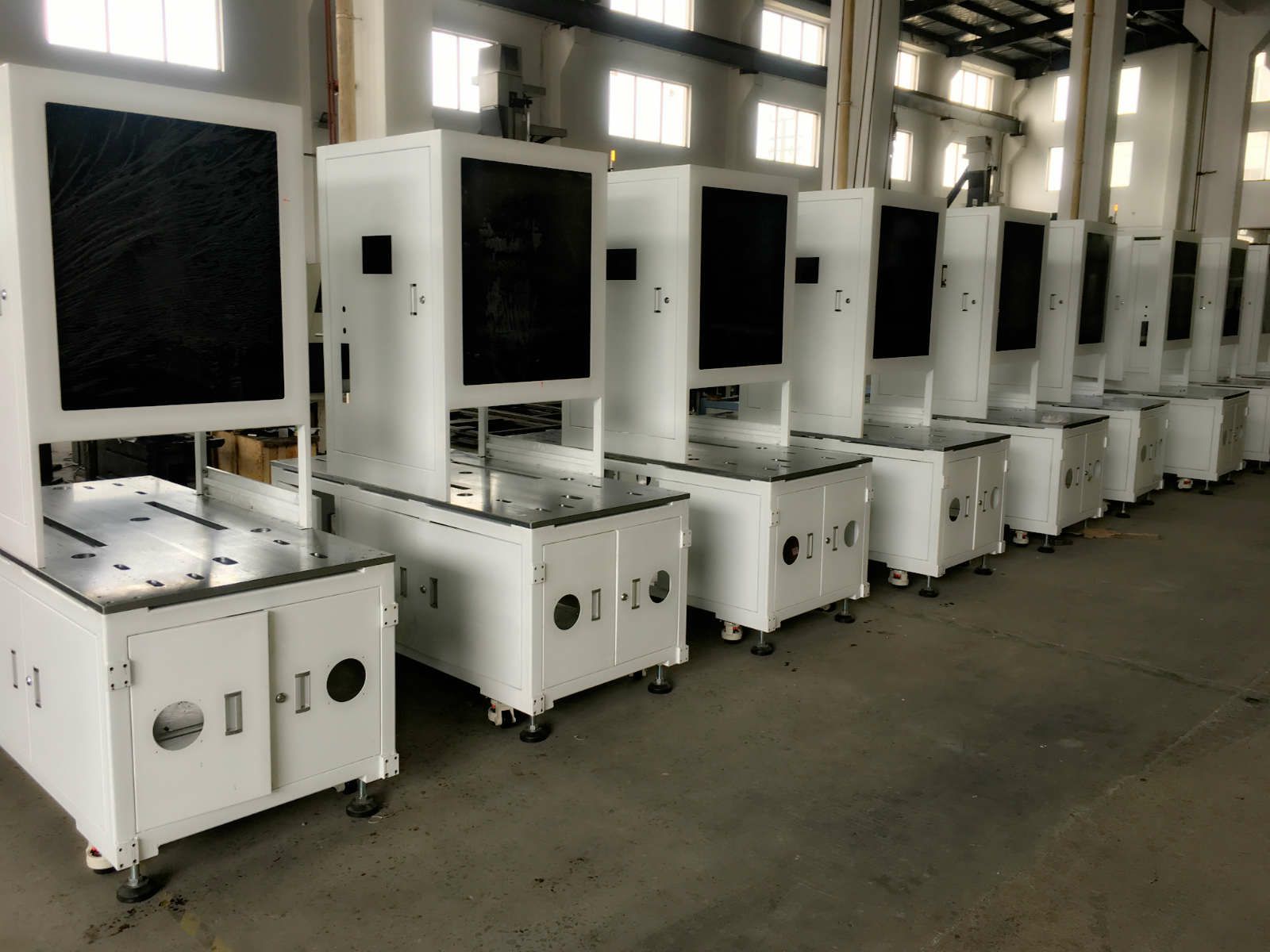 钣金加工成型在工作中应用-成都蔡瑞电子商务解决方案有限公司